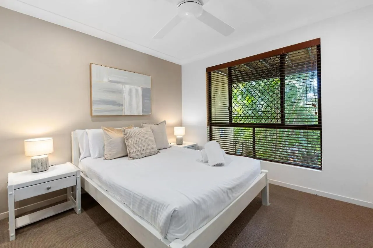 Corona St Secluded Sunshine Beach Duplex With Private Pool