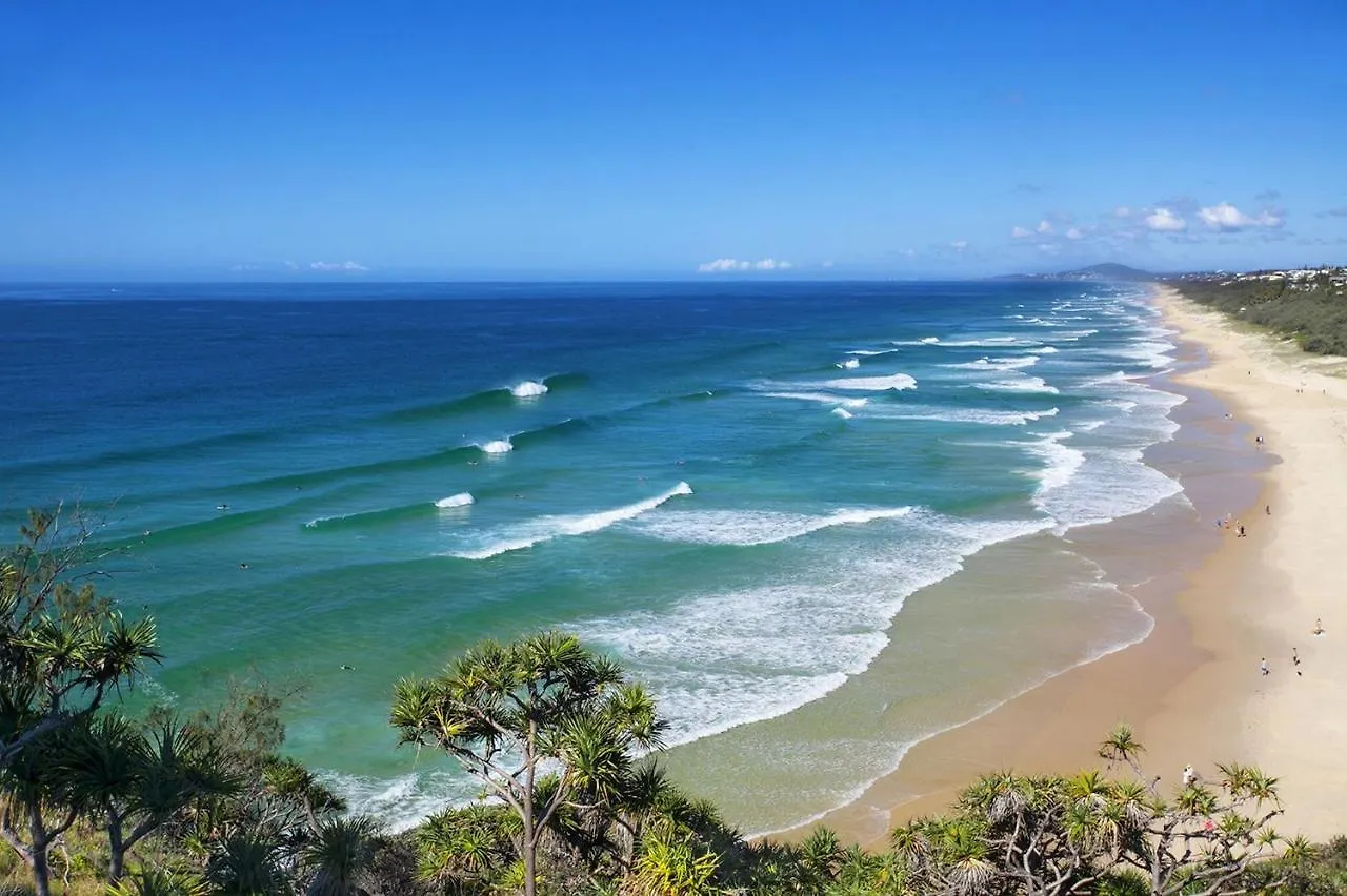 Corona St Secluded Sunshine Beach Duplex With Private Pool