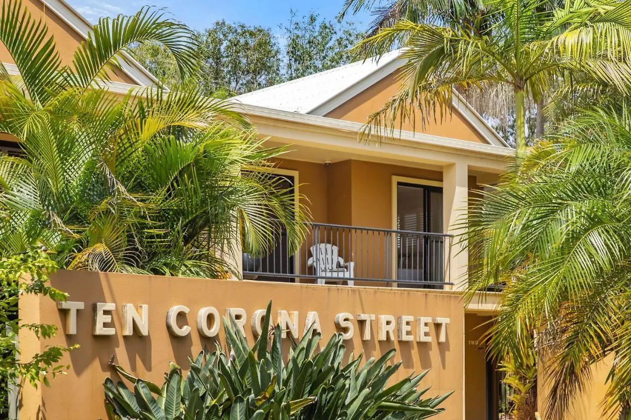 Corona St Secluded Sunshine Beach Duplex With Private Pool 公寓
